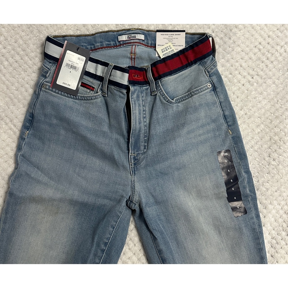 Women’s Light Blue Jeans